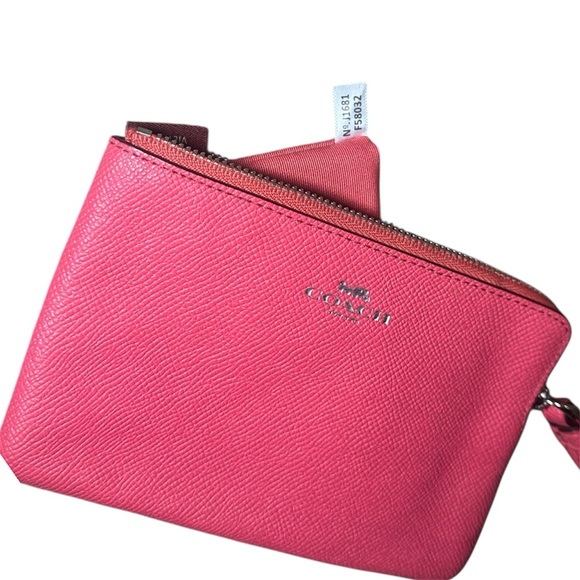 Coach Vibrant Pink Wristlet - Picture 3 of 4